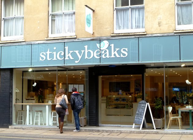 LoveCambridge_'s tweet photo. Its cold out there, time for some tea! @Stickybeakscafe are open with a nice warm cuppa waiting for you. https://t.co/QdbFsnZdgu