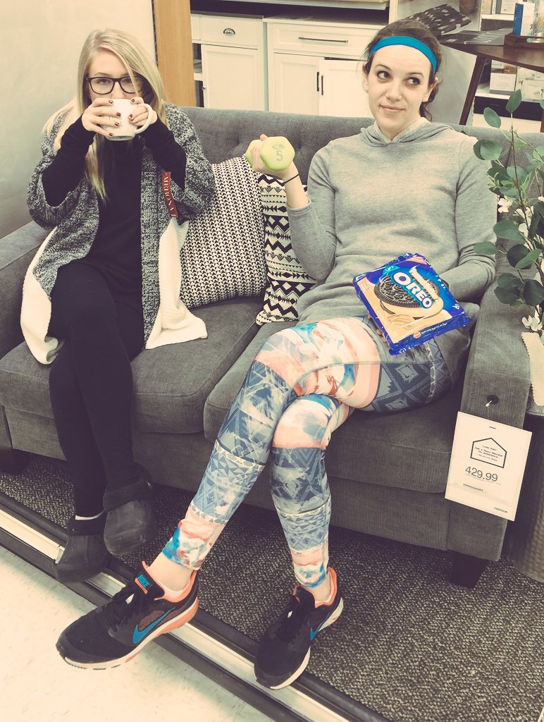 TheMillestVML's tweet image. Too much fun today with Trend Friday with my models @LauraHarrisTGT and @AbbyAtTarget!!! #cozy #athleisure