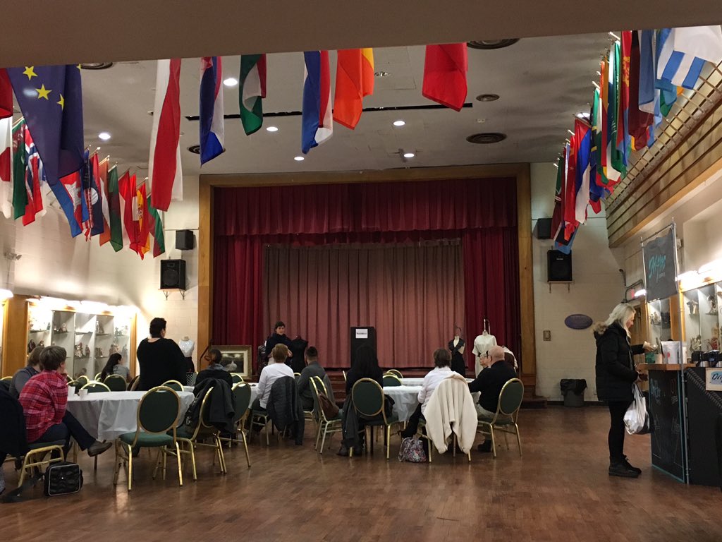 Detroit_CM's tweet image. Kicking off our talk on #language! #cmdet