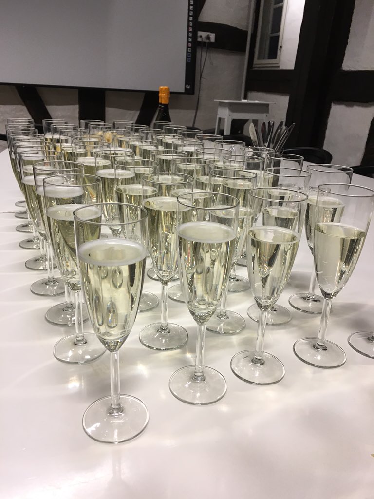 IIH_Nordic's tweet photo. Så er vi klar til at fejre, at vi for 4. gang er blevet årets Analytics-hus. God weekend - og skål! https://t.co/ahuxsa4nhd
