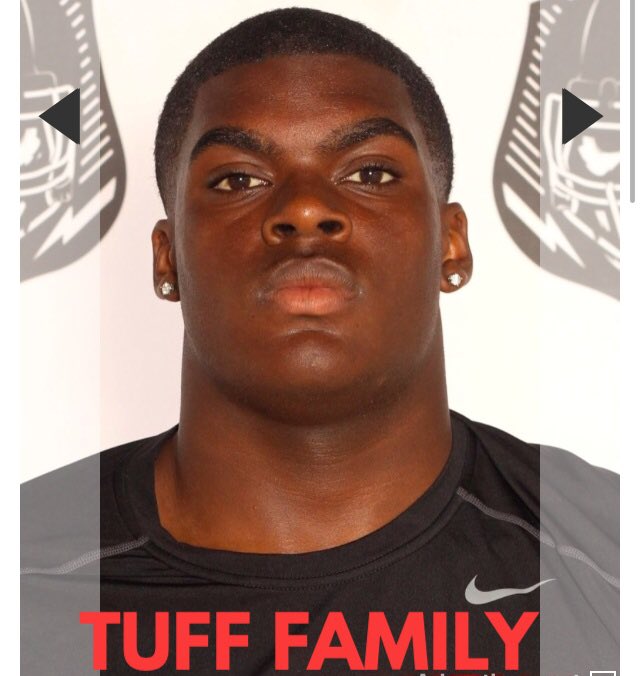 RehmanZack's tweet image. My boy @24KR_Jr  heads off to Syracuse today. Best of luck my man ball out and be great! #TuffFamily #TuffTraining🍊🏈