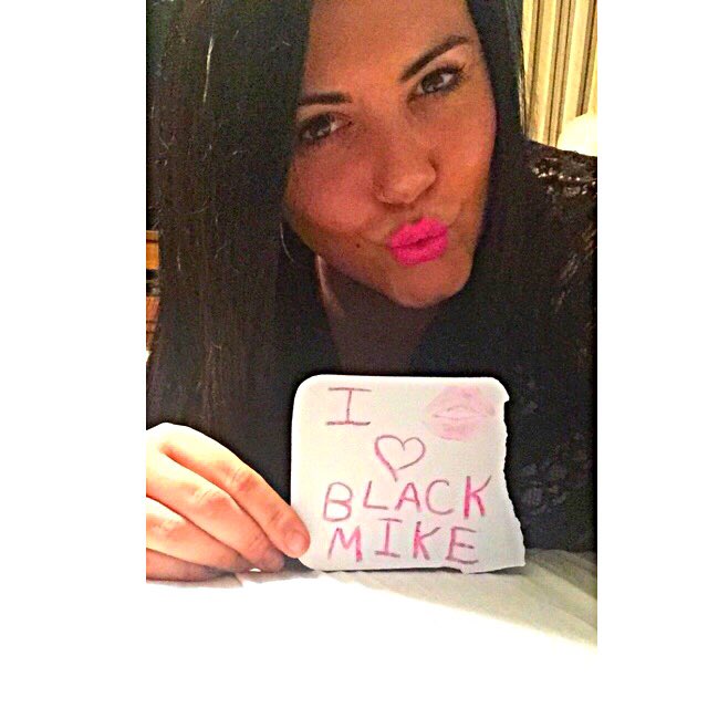 realblackmikee's tweet image. S/O to this dope supporter all the way from Canada! 🇨🇦🇨🇦😱 real thankful &amp;amp; blessed #TheyDontWantUsToWin