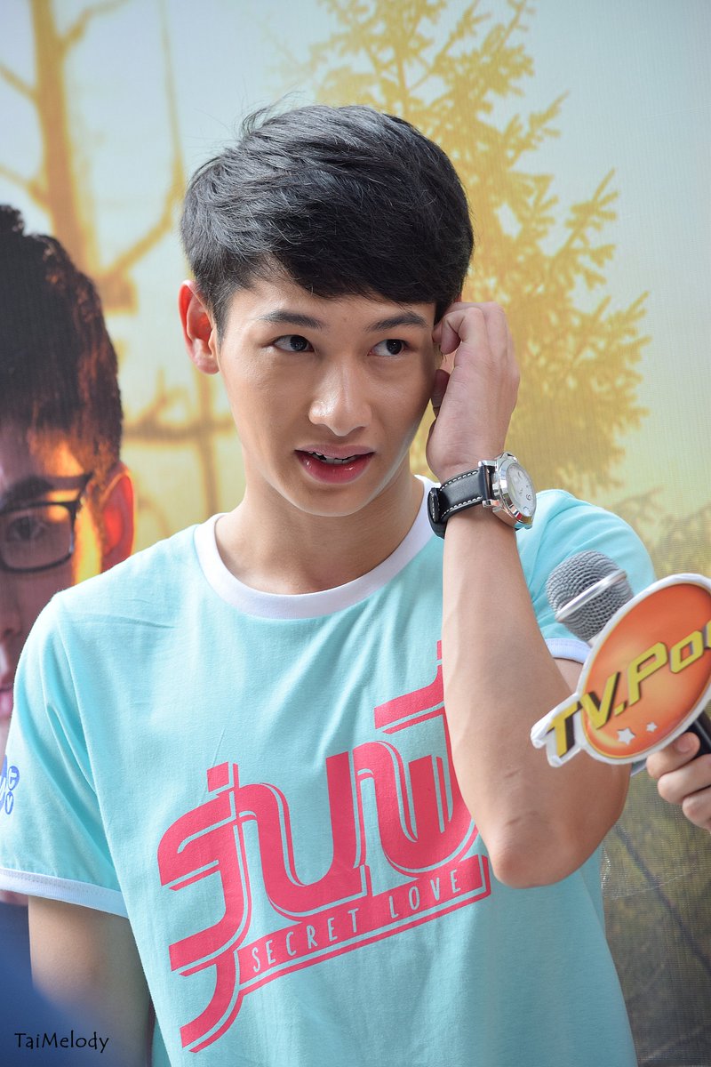 <a href="/AtthaphanP/">ATTHAPHAN PHUNSAWAT</a> มองเพลินจังงงง อยากอุ้มกลับมามองต่อที่บ้าน 
#รุ่นพี่secretlove #atthaphanp
