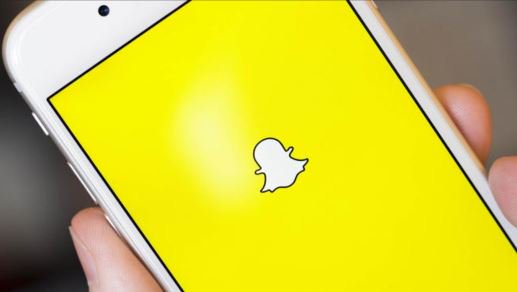 SuperDigitalUK's tweet image. Should your business be on #Snapchat? 7 BILLION video views a day suggests it should. super-digital.co.uk/blog_post/shou…