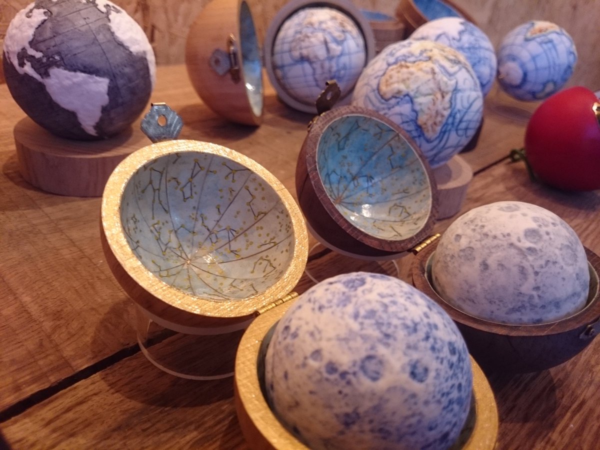 LoraineRutt's tweet photo. @StanfordsTravel @ordnancesurvey or does a table of tiny new globes count #wallofmaps? https://t.co/6bH0rftPw1