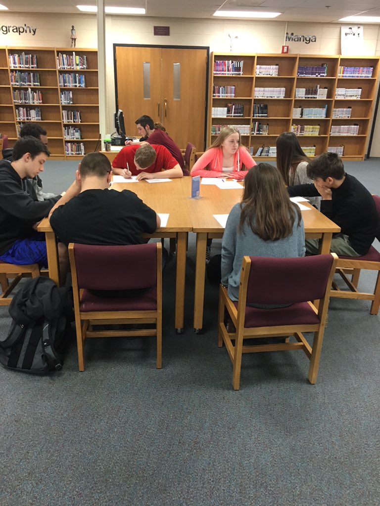 mrtdialscruggs's tweet image. #Eng2 publishing party hour 4. #fortrespect