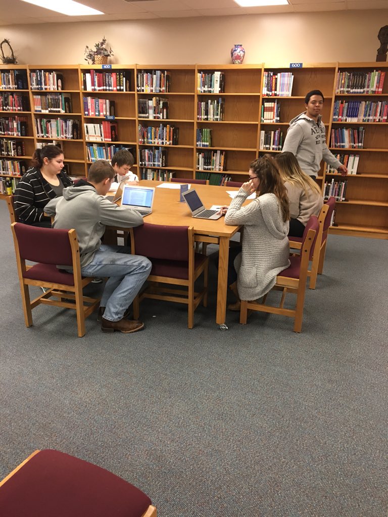 mrtdialscruggs's tweet image. #Eng2 publishing party hour 4. #fortrespect