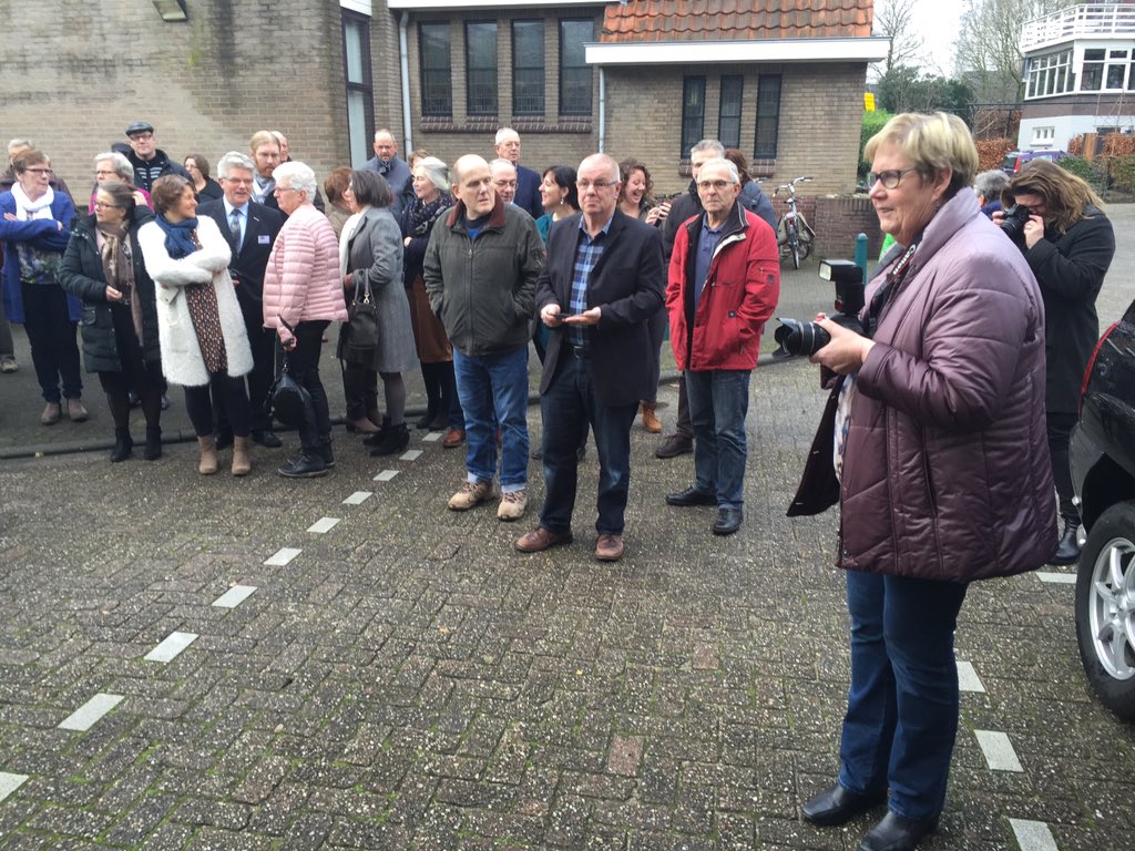 Weer een nieuwe huiskamer van t Huis Vd Waard mogen openen in @Gem_Molenwaard Nu in NLL,in 'D Ouwe School. #dankbaar