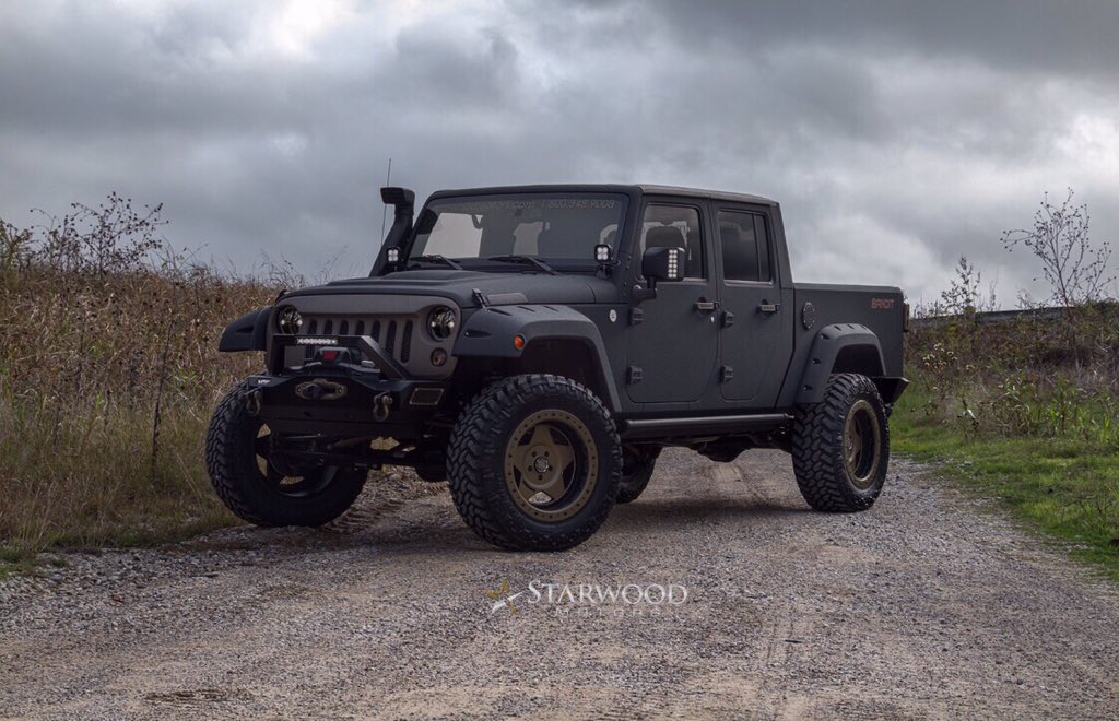 #CenterLine RT1 <a href="/StarwoodMotors/">Starwood Motors</a> #Jeep #truck conversion #thebandit