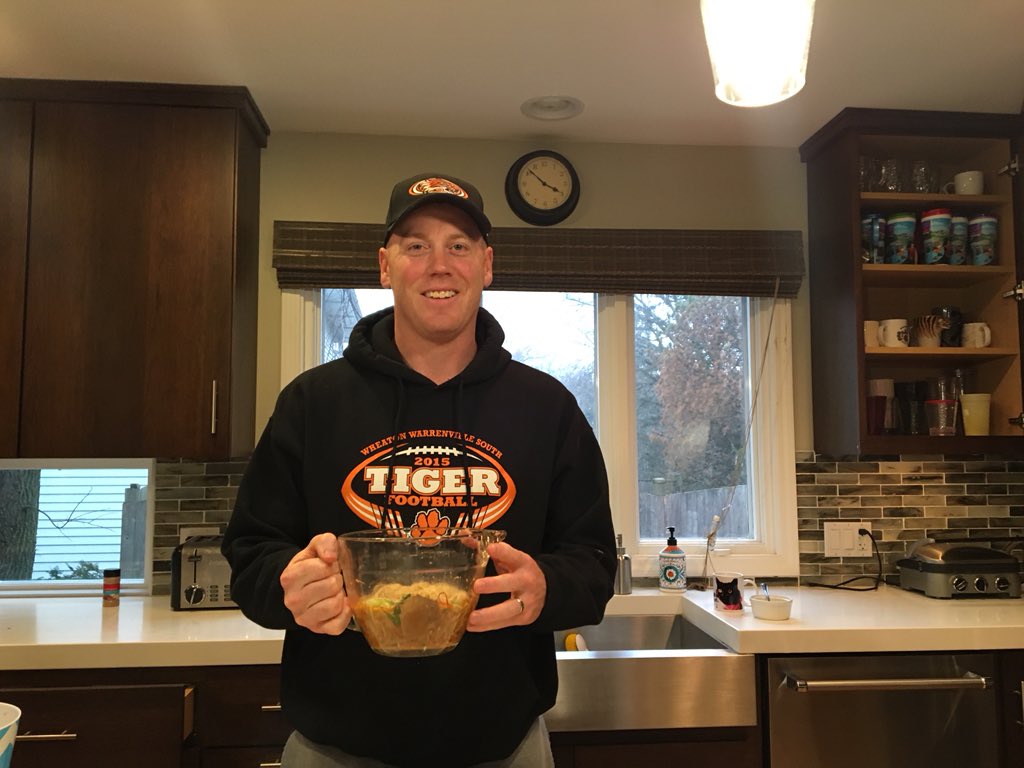 xst1n's tweet image. 🚐🍜✨#vandelivery #winning thanks #slurpingturtle