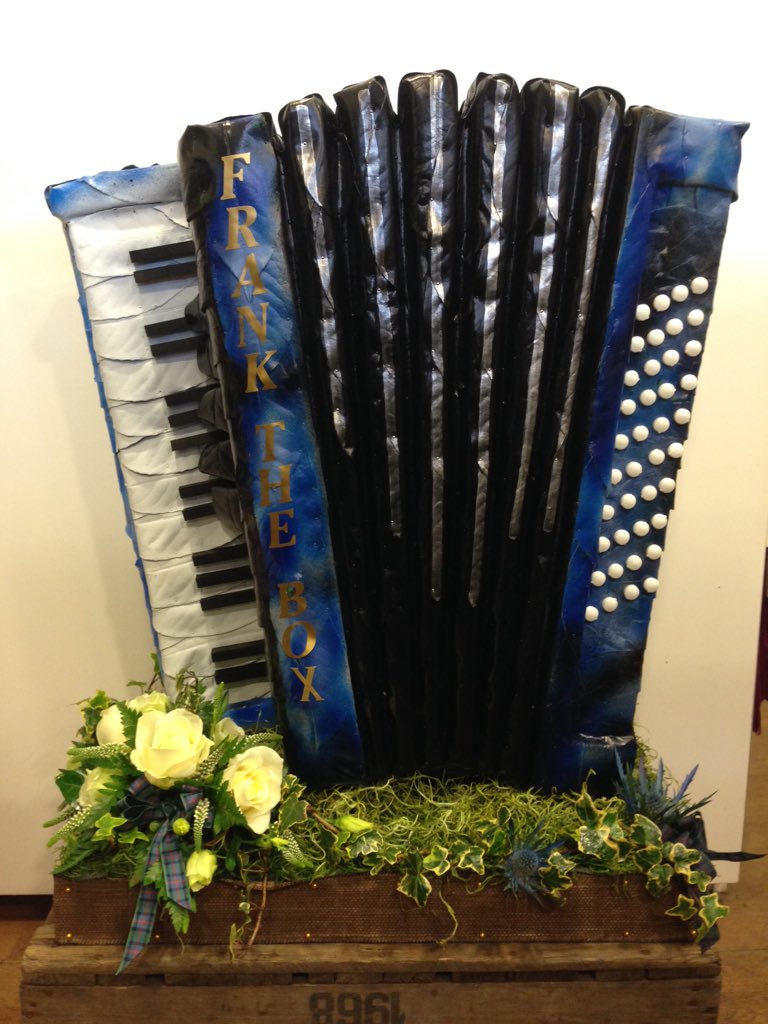 thanksabunch16's tweet photo. Tribute completed today for the family of a well known Accordion player. #musical-tribute #sadnote https://t.co/6xreMIasWm