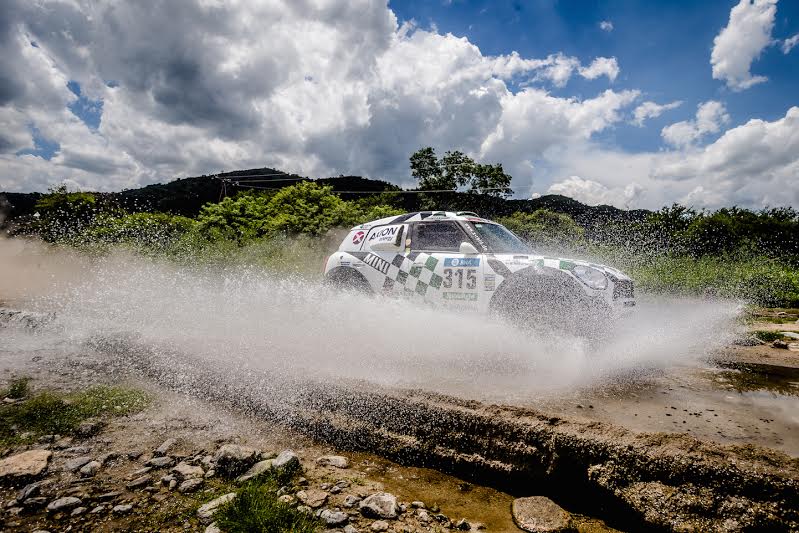 AxionXraidTeam's tweet image. Un día de festejo  on.fb.me/205nfa5