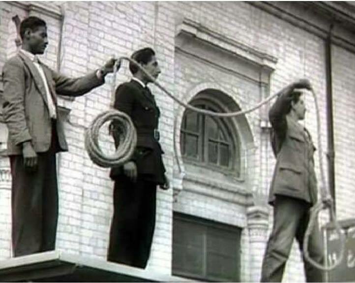 CindyYassen's tweet image. ديموقراطيةالمشانق(ماكو مؤامرةتصير والحبال موجودة)
من شعارات المقاومةالشعبيةالتي أنشأها عبدالكريم قاسم1959 #iraqzaman