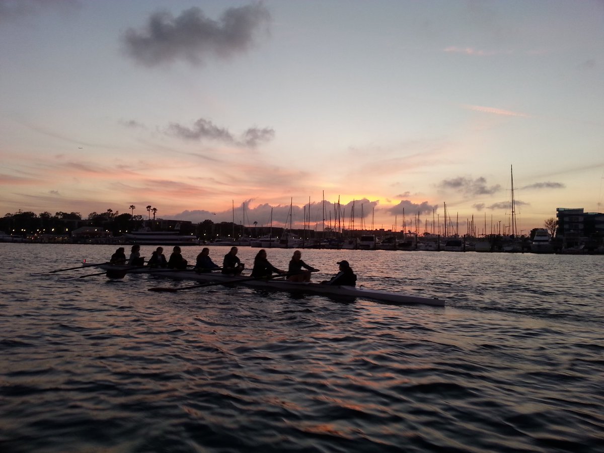 coach_rowing's tweet photo. Rowing it back in yesterday. #Rowing #coaching #fit @MotherNatureNet @oakley @weatherchannel https://t.co/hBXvs1DFnT