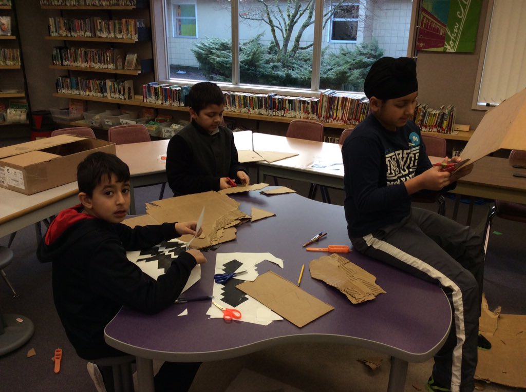 SHECommons's tweet photo. #maker #minecraft cardboard cutouts! Building. Designing &amp; problem solving. #sd36learn https://t.co/MHkAQ6Ieun