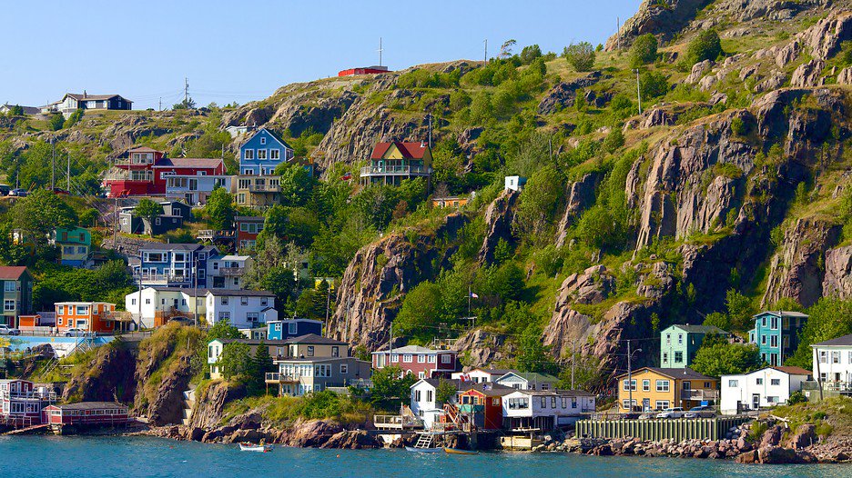 St. John's listed as one of @ExpediaCA Top 10 Canadian Cities to Visit in 2016 ow.ly/X7kec