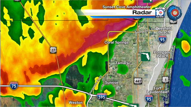 Line of severe storms enters Coral Springs. Damaging winds, heavy rain & an isolated tornado is possible. #FLwx https://t.co/IqYAR7hl2q