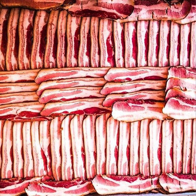 Must have: Piled High Pastrami on Rye. #Seattle <a href="/HitchcockDeli/">Hitchcock Deli</a>... bit.ly/1SmKxql #QuestLovesFood