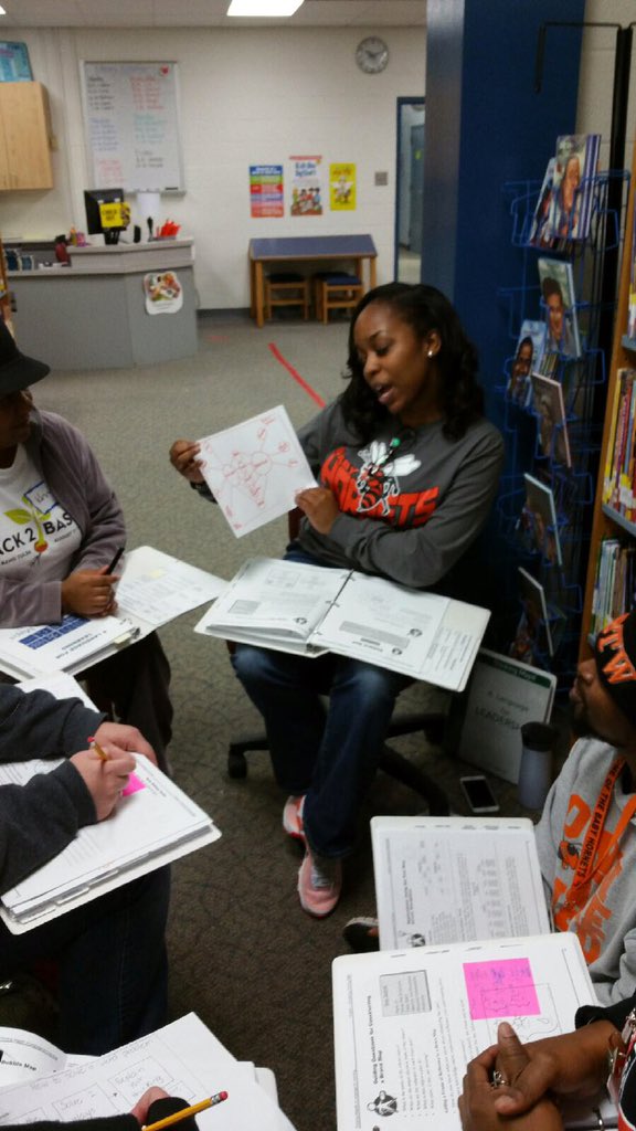 BlakneyKimberly's tweet photo. More thinking maps training...#SuccessTPS #WhitmanRocks https://t.co/20NvyxVond
