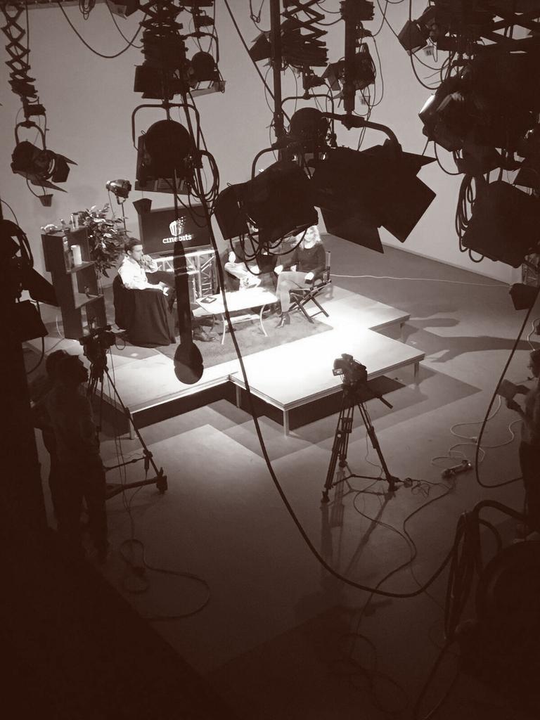 cinebits_de's tweet photo. Hinter den Kulissen unseres Projektes #cinebits #magazin #production #project #staffel2 #Oscars #students https://t.co/Pi08YBQtwr