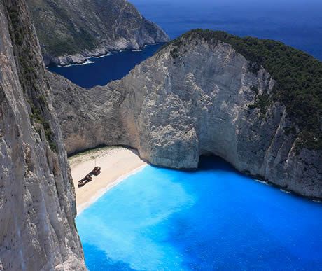 TravlWomble's tweet photo. 6 Secret Beaches From Around The World https://t.co/qe4lVxz7n5 https://t.co/qclkSmlZHR