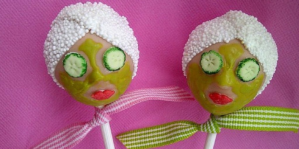 thebaking_tree's tweet photo. So, who's ready for a day at the spa after a long week in the kitchen #baking? #funnybakes #sayitwithcake https://t.co/EFmhaBVy6w