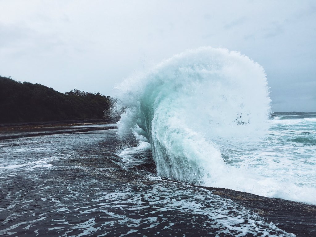 ventureplaces's tweet photo. Stormy weather 🌊 https://t.co/0ig0Wa8r2y