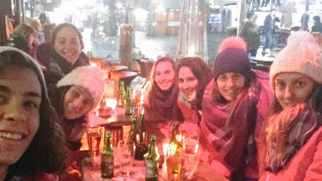 Maica_GG's tweet photo. SRB 6-21 ESP🔴 y tarde libre por el centro de Belgrado 🍻😜 #pivos #recuperadoras #belgrade2016 https://t.co/GtUi8xzUG5