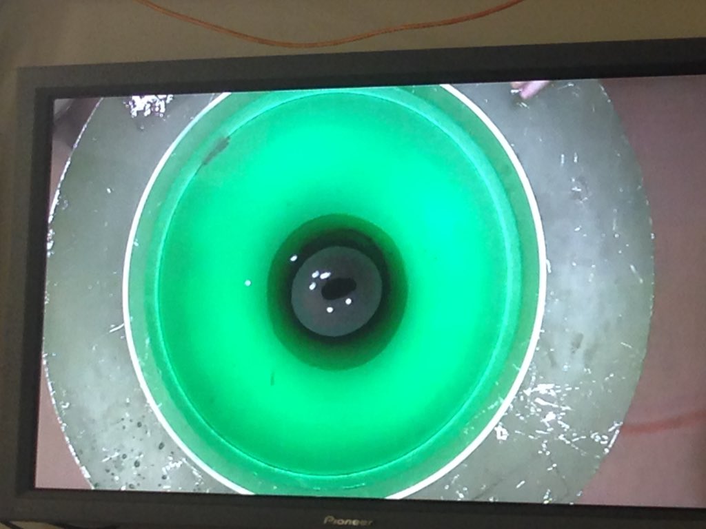 diamilet's tweet photo. .@vinceagard uses rotating tank & 2 water masses of different densities to demonstrate atmospheric fronts #FluidsLab https://t.co/r1y0Mtzc0G