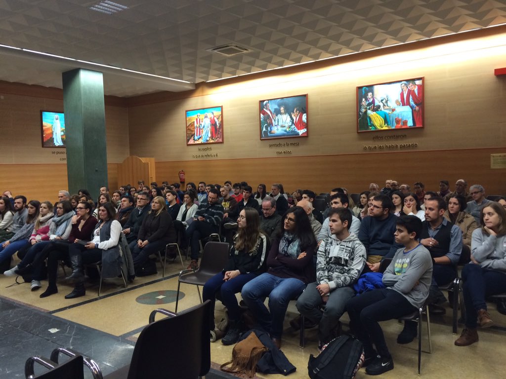 cjatocha's tweet photo. Hoy hemos celebrado el envío de @GwennDour por parte de @salesianosatoch a su experiencia misionera. https://t.co/v6svi7qjD6