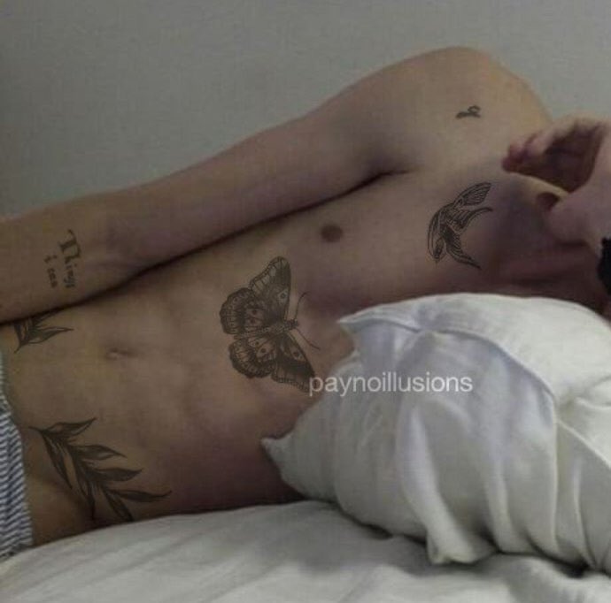 Come lay in bed with daddy.