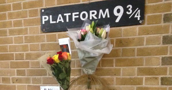 goodreads's tweet photo. Harry Potter fans have turned Platform 9 3/4 into a memorial for Alan Rickman https://t.co/VG76FdV2RK https://t.co/GCAZEEf197