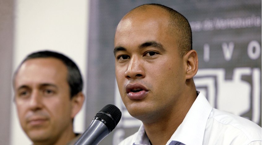 globovision's tweet image. Héctor Rodríguez: Es hora de construir una nueva cultura de trabajo productivo goo.gl/WajIov