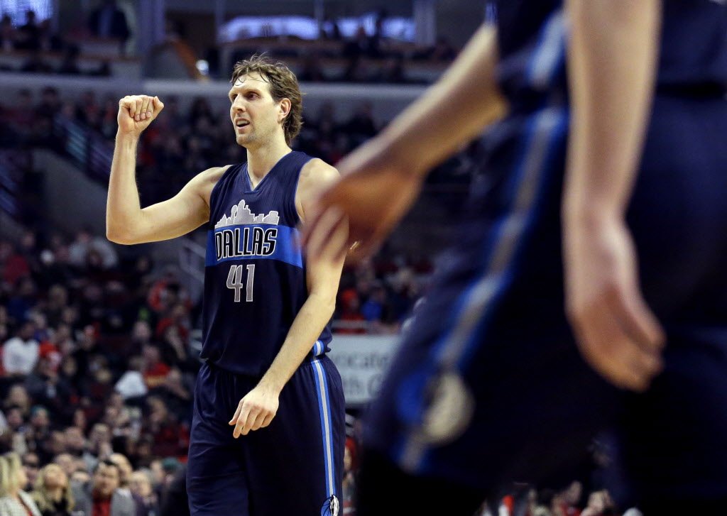 FINAL: Mavs win in Chicago! Dirk finishes with 21 points in 83-77 victory over the Bulls! d-news.co/X8Agg