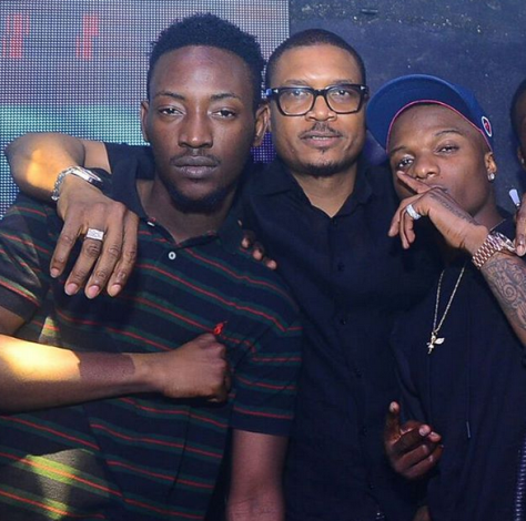 Picture of Dammy Krane and Wiz Kid together after their so called fight at Quillox shared by the club owner. Yimu.