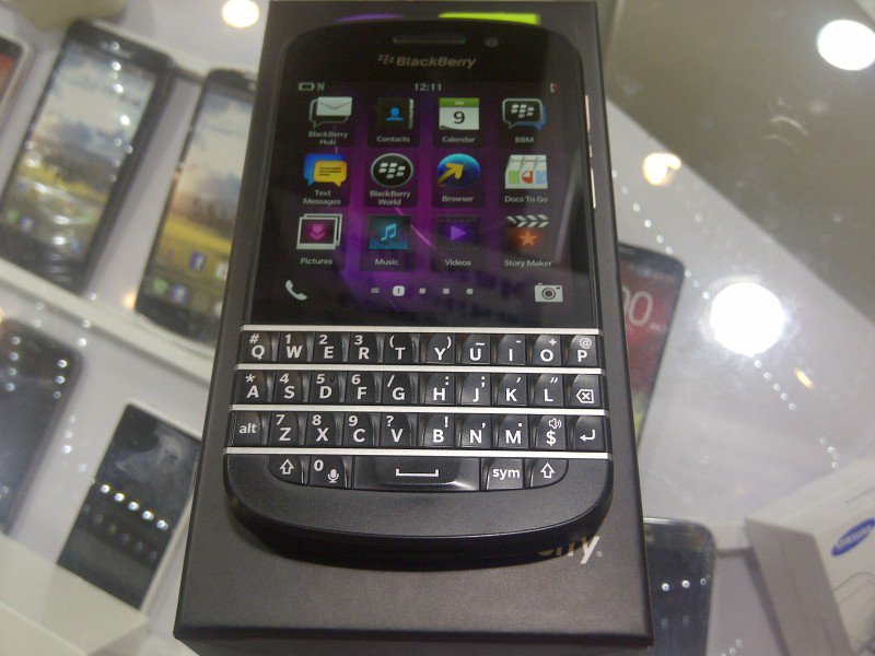 MINAT PESAN/ORDER BlackBerry Q10 Rp.1.600.000.Order►0822-9127-5848 PIN:22D7F4E1