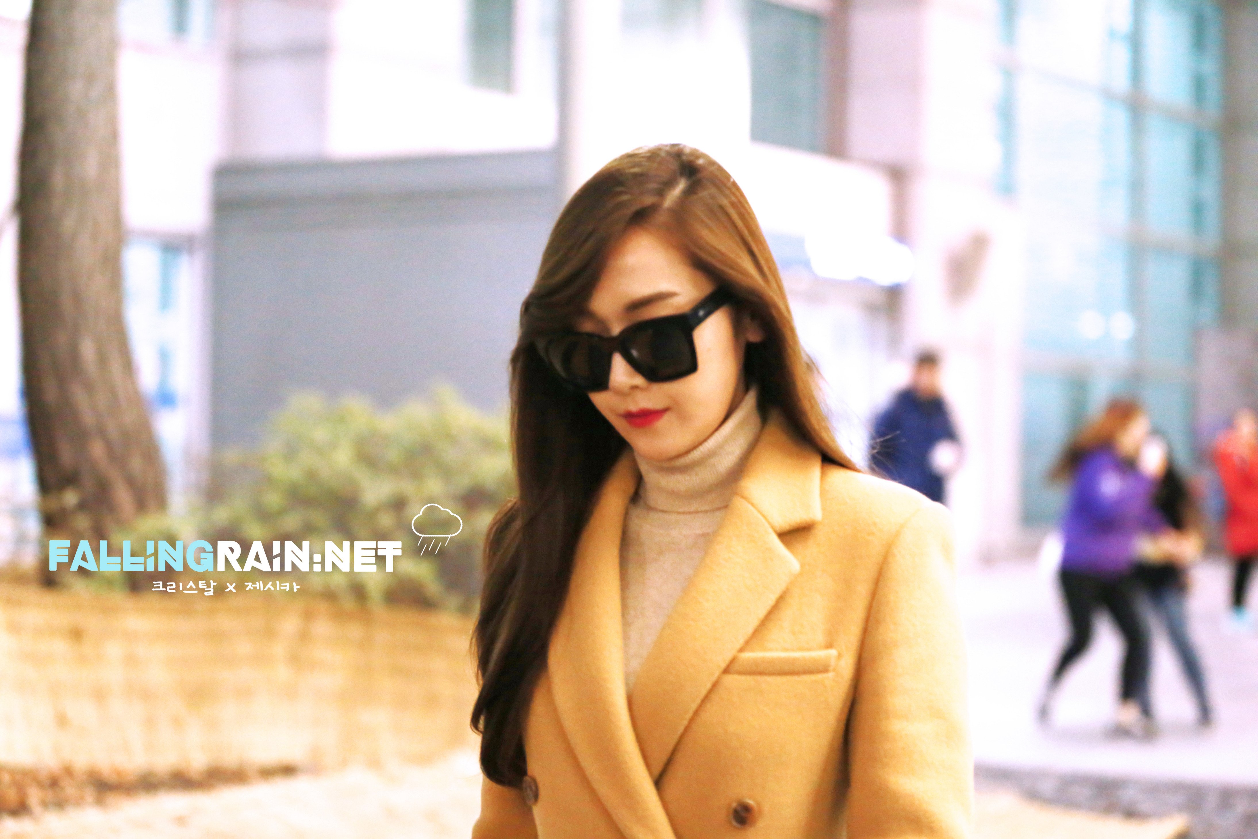 [PIC][15-01-2016]Jessica trở về Hàn Quốc vào sáng nay CYzTigLUQAAX-K1