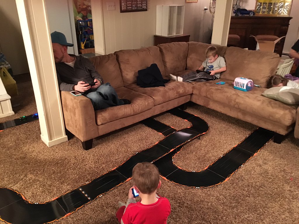jpduffy77's tweet photo. Under the couches! #ANKIOVERDRIVE https://t.co/VMBlFyXbec