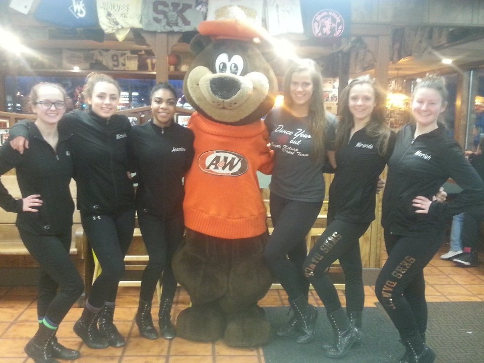 AWPortOrchard's tweet photo. Come on down to A&amp;W and help support the South Kitsap dance team running a fundraser from 5:00-8:00 https://t.co/RbqnyxW6PY