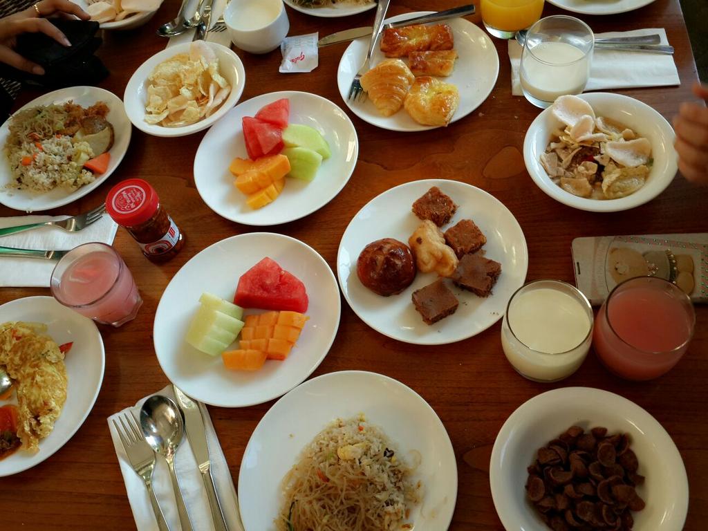 Sarapan dulu yuk#ProudofAxaMandiri#ibb2016#Region8#KopassusSG2