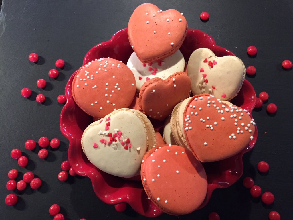 citymacaron's tweet photo. Time to start thinking of that romantic day! #citymacaron #vancouver #love #treat #glutenfree #macaron #romance https://t.co/b8R4nvFvFx