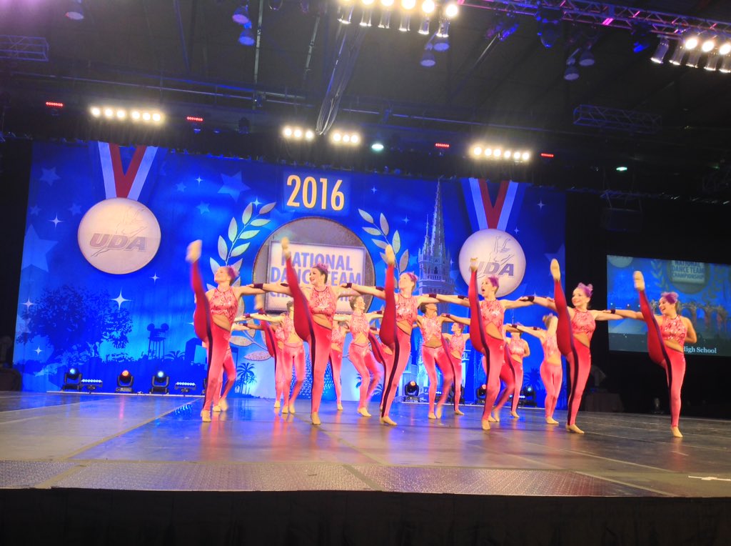 UDAnews's tweet photo. Showcasing beautiful flexibility and synchronization in Varsity High Kick Semi-Finals! #UDAnationals https://t.co/OdhlITMI3T