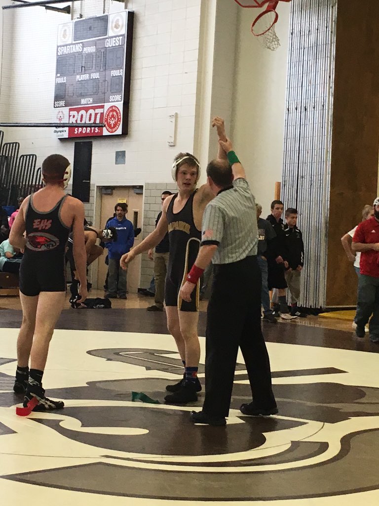 ArapGrapplers's tweet photo. @Banson03 pins In the first round at #MileHighClassic. #MasterOfFunk https://t.co/Fha0bBGazy