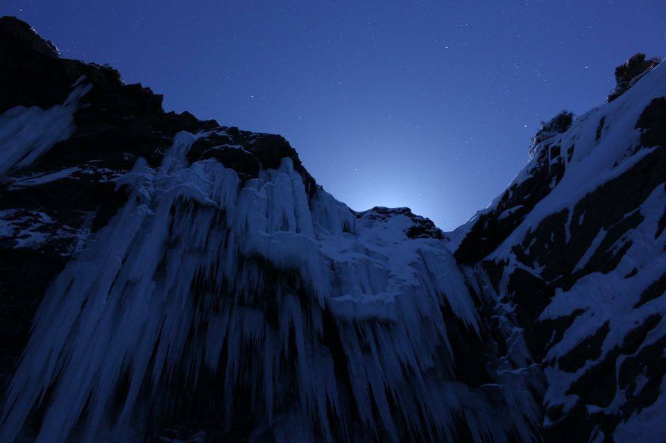 Thanks to Max Mercer for the shot of the ice wall at Middle Cove Beach!