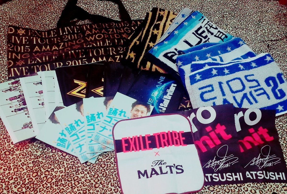 3jsb0902_ryuji's tweet photo. 【拡散希望】
EXILE 三代目 E-girls のグッズ画像の物の譲ります。
詳しくは、4枚目を見てください。
値下げなどはしてないです。
無償な物もありません（笑）
RTしてからリプ気軽にして下さい\( ¨̮ )/♡♡ https://t.co/BApEy2oc9n