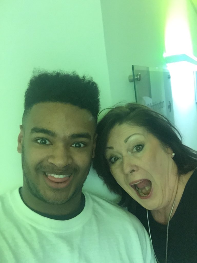 betapeople's tweet image. #hustleandserve