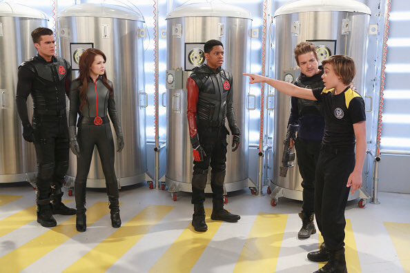 Ariana Stan On Twitter New Photos Of Lab Rats Bionic Island