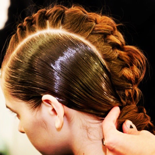 iljacouture's tweet photo. The hair @ the ILJA SS16 couture Show 'ASSIMILA'... Done by Jan Fuite &amp; #houseoforange #ilja #hair #PFW16 #braid https://t.co/iLfbuyOWXs