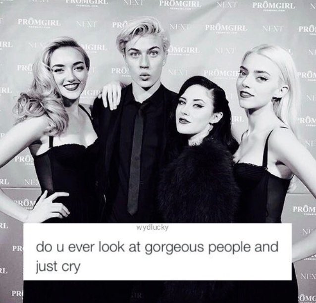 luckyblueisbae's tweet photo. everytime 😭 #smithsiblings https://t.co/WBfWQ60Hys