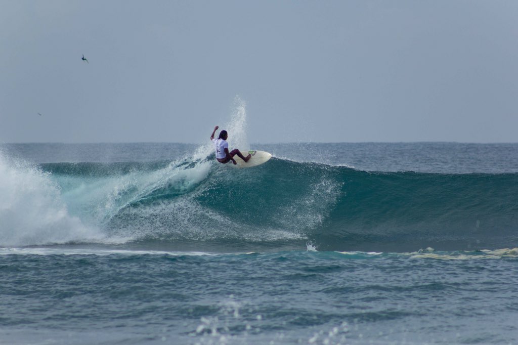 Sectur_Guerrero's tweet photo. Tercer día de competencia del @Acapulco_Pro #surf en playa Bonfil. Mucha actividad el día de hoy, te esperamos! https://t.co/8ESCMq3Jeb